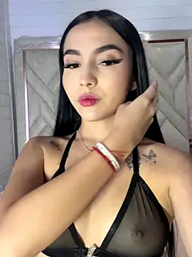 SophiaMonroe  online show from September 17, 2025, 9:27 pm