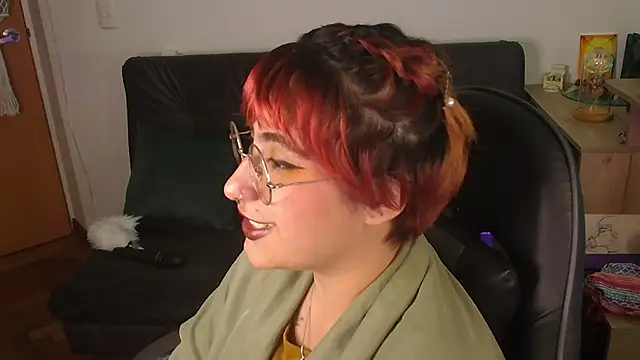 Miacatsito3 online show from January 13, 2026, 2:39 am