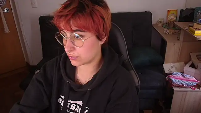 Miacatsito3 online show from January 15, 2026, 9:07 pm