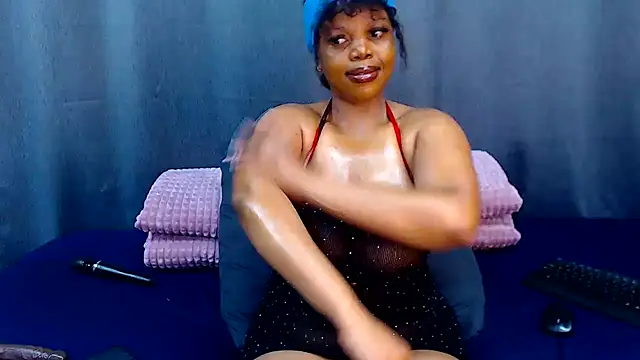 boujee01 online show from April 16, 2026, 3:18 am