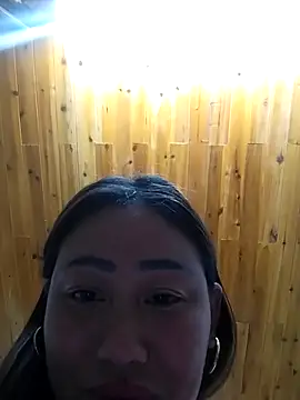 Snapshot of Dung_x chatting on January 16, 2026, 1:37 pm Dung x online show from January 16, 2026, 1:37 pm