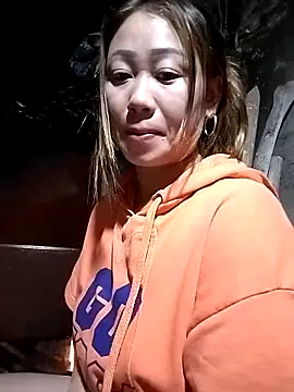 Dung x online show from March 16, 2026, 9:52 pm