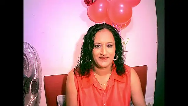 Indiansexyboobs18 online show from February 14, 2026, 7:49 am