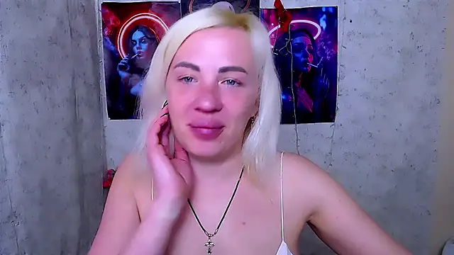 EmmaCat  online show from March 19, 2026, 9:24 am