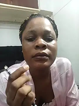 BlondieBitch online show from April 18, 2026, 6:39 am