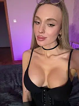 Squirtella online show from October 5, 2025, 9:18 am