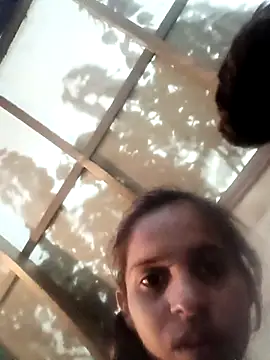 Snapshot of Saloni-Gupta chatting on February 14, 2026, 1:41 pm Saloni-Gupta online show from February 14, 2026, 1:41 pm