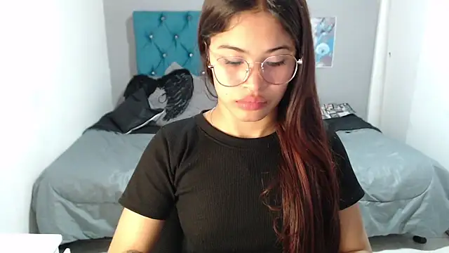 mia sexgirl online show from February 16, 2026, 12:34 pm