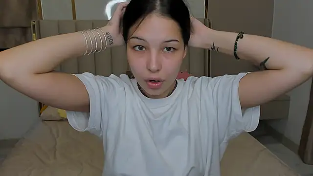 Snapshot of ElizabethParkk chatting on November 24, 2025, 12:21 am ElizabethParkk online show from November 24, 2025, 12:21 am