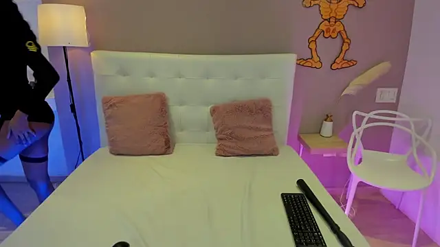 AlayshaJohnson online show from October 31, 2025, 9:16 pm