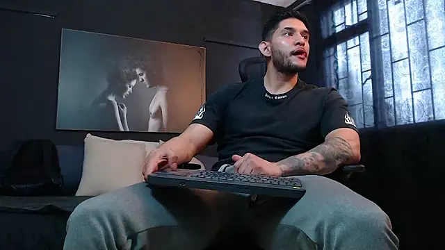 RichardMilleer online show from November 13, 2025, 4:17 pm