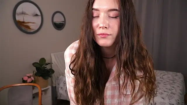 AlinaOrf online show from September 17, 2025, 4:08 pm