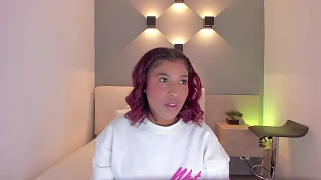 selena monroy online show from April 14, 2026, 11:49 am