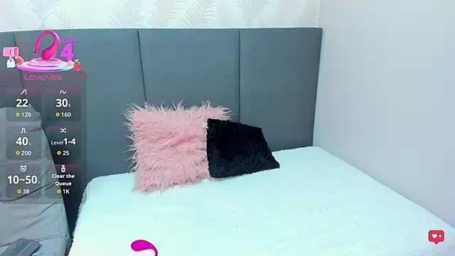 Snapshot of VivianSantana1 chatting on November 5, 2025, 12:16 pm VivianSantana1 online show from November 5, 2025, 12:16 pm