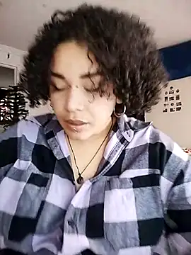 Snapshot of Julie_wallace chatting on November 26, 2025, 12:50 pm Julie wallace online show from November 26, 2025, 12:50 pm