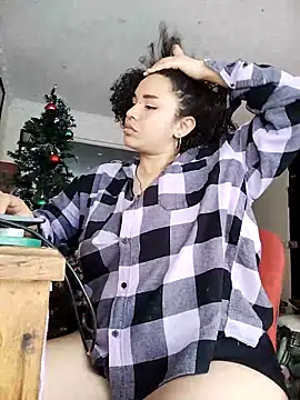 Snapshot of Julie_wallace chatting on December 16, 2025, 1:49 pm Julie wallace online show from December 16, 2025, 1:49 pm