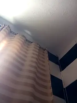 Rosabela04 online show from November 29, 2025, 2:53 pm