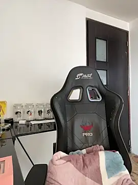 Isabella Montoya online show from September 25, 2025, 2:21 pm