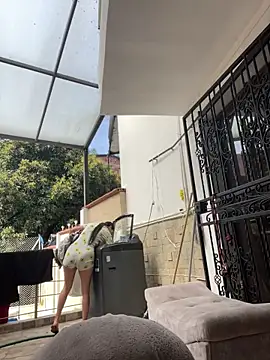 Isabella Montoya online show from October 31, 2025, 2:07 pm