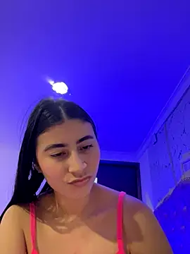 Isabella Montoya online show from December 2, 2025, 6:58 pm