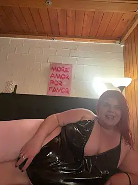 rosebratcat   online show from June 14, 2026, 8:00 pm