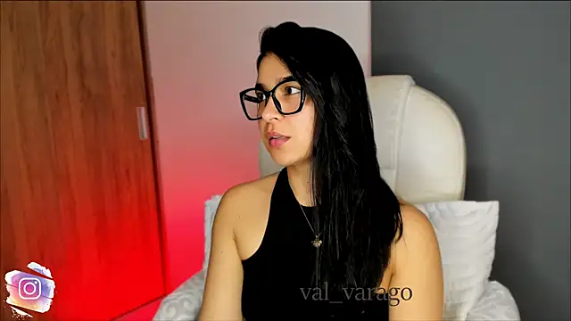Snapshot of val_varago chatting on September 22, 2025, 3:41 am val varago online show from September 22, 2025, 3:41 am