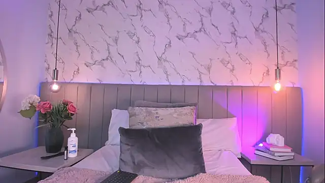 Amber Santana online show from October 30, 2025, 10:43 pm