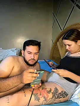 coupleyys online show from November 4, 2025, 2:10 am