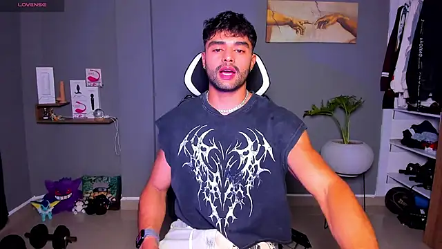 JordanRossie online show from April 14, 2026, 10:49 pm