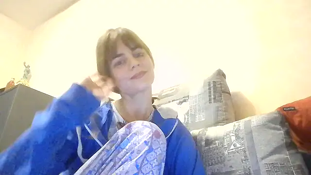 Loriven online show from October 2, 2025, 7:21 pm