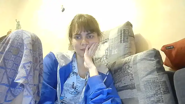 Loriven online show from October 7, 2025, 7:22 pm