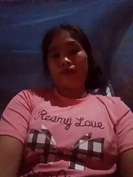 Luyen004 online show from September 18, 2025, 12:40 pm