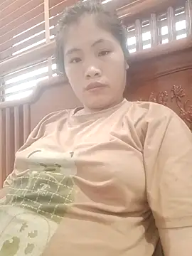 Luyen004 online show from October 14, 2025, 12:22 am