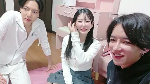 komei abe online show from November 11, 2025, 11:43 am