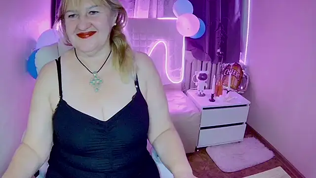 EmmaEllison online show from October 5, 2025, 12:03 pm