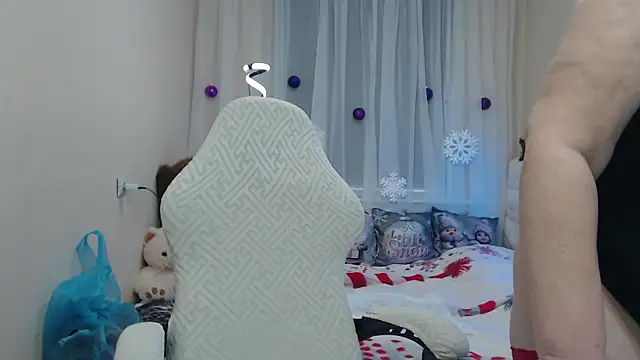 Snapshot of EmmaEllison chatting on November 26, 2025, 7:20 am EmmaEllison online show from November 26, 2025, 7:20 am