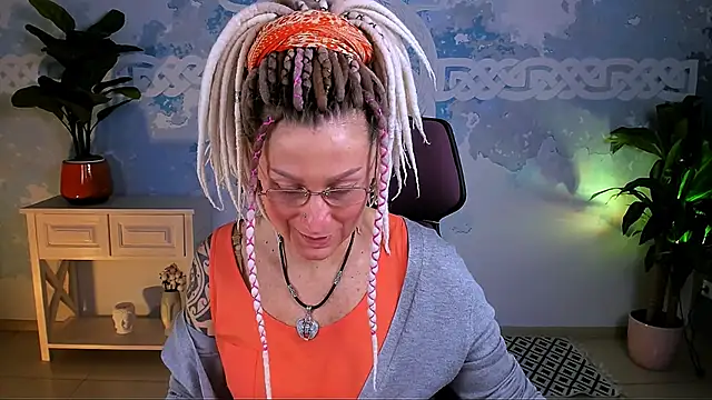 Snapshot of UmaSpace chatting on February 3, 2026, 5:05 am UmaSpace online show from February 3, 2026, 5:05 am