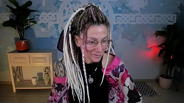 Snapshot of UmaSpace chatting on February 6, 2026, 5:12 am UmaSpace online show from February 6, 2026, 5:12 am