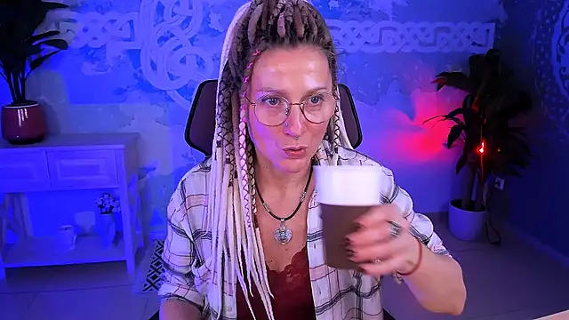 Snapshot of UmaSpace chatting on February 15, 2026, 7:51 am UmaSpace online show from February 15, 2026, 7:51 am