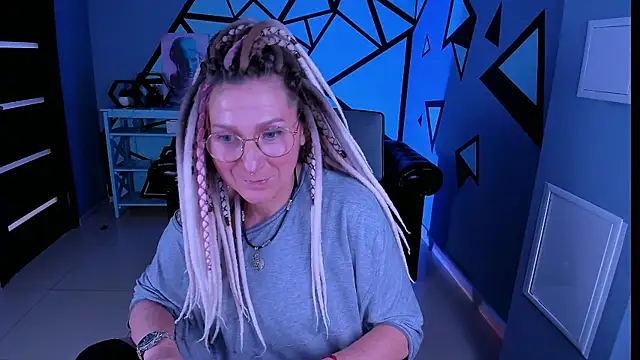 Snapshot of UmaSpace chatting on February 16, 2026, 9:49 am UmaSpace online show from February 16, 2026, 9:49 am