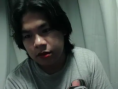 Huntrix2025 online show from November 25, 2025, 3:12 pm