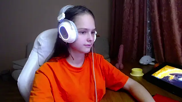 Snapshot of SharybbFace chatting on October 15, 2025, 3:12 pm SharybbFace online show from October 15, 2025, 3:12 pm