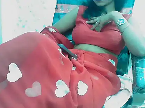 short girl  online show from March 30, 2026, 4:24 am