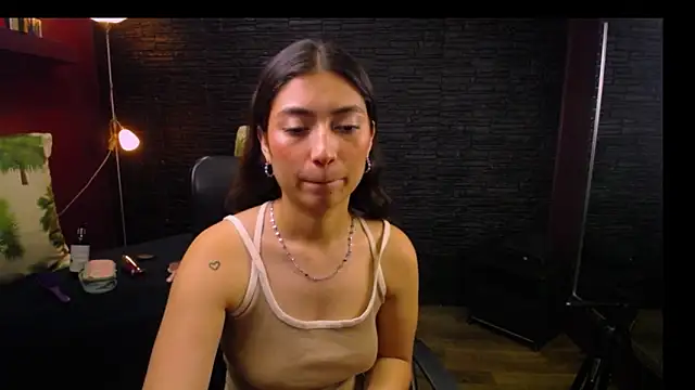 Snapshot of Lizzie_Collin chatting on September 29, 2025, 1:38 pm Lizzie Collin online show from September 29, 2025, 1:38 pm