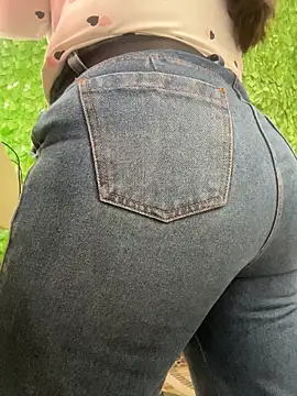 Snapshot of ROUSE_SINCLAIR chatting on December 4, 2025, 9:23 pm ROUSE SINCLAIR online show from December 4, 2025, 9:23 pm