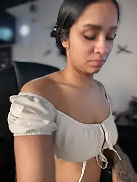 Isabella-Teen online show from June 2, 2026, 1:13 pm