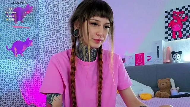 LilithPoison online show from March 6, 2026, 6:10 am