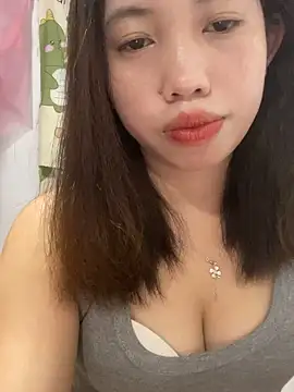 Rose-babyx online show from October 8, 2025, 2:14 pm