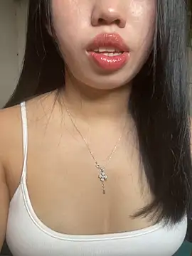 Rose-babyx online show from May 14, 2026, 3:13 am
