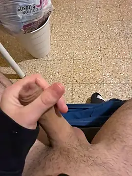 Snapshot of pierino666 chatting on November 4, 2025, 9:36 pm pierino666 online show from November 4, 2025, 9:36 pm